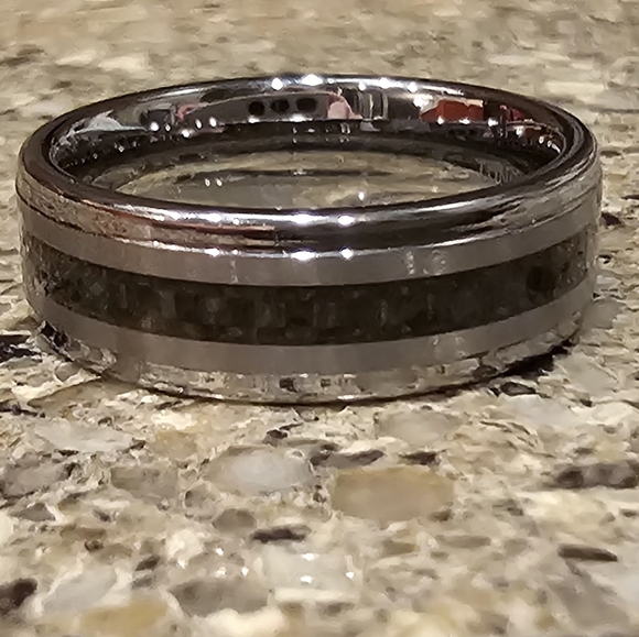 Men's tungsten carbide ring - Picture 4 of 4